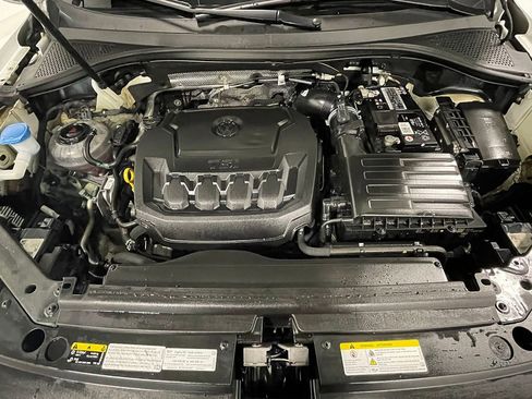Used 2022 Volkswagen Tiguan SEL R-Line image 41