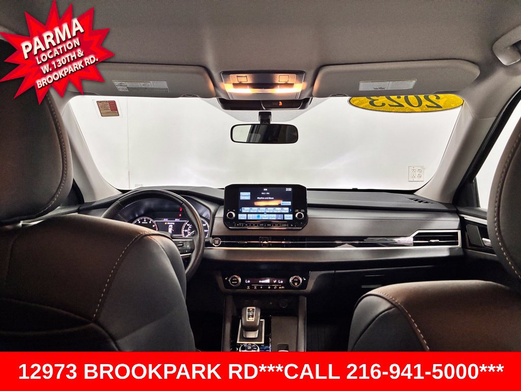 Used 2024 Mitsubishi Outlander FWD image 19