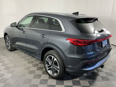 Used 2025 Audi Q5 Premium Plus w/ Premium Plus image 6