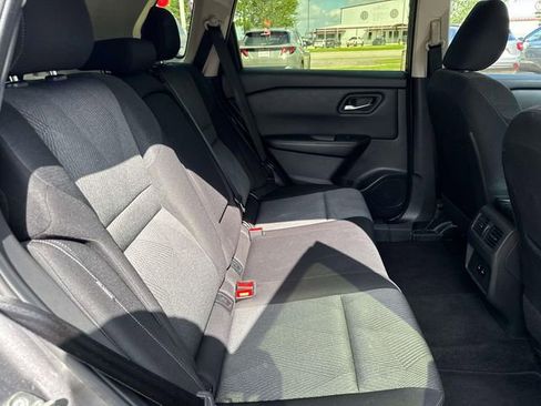 Used 2024 Nissan Rogue SV FWD image 14