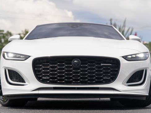 Used 2024 Jaguar F-TYPE R-Dynamic RWD image 35