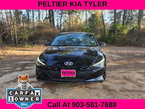 Used 2022 Hyundai Elantra SEL image 2