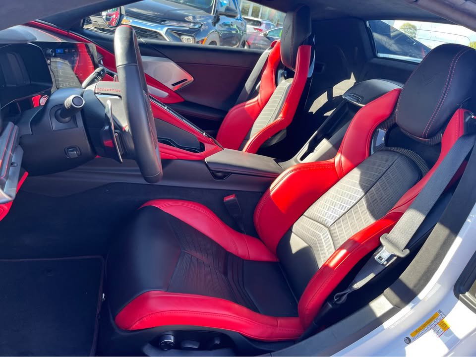 Used 2022 Chevrolet Corvette Stingray Premium Conv w/ Z51 Performance Package RWD image 11