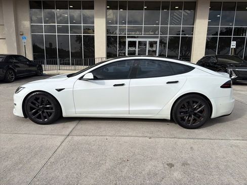 Used 2022 Tesla Model S image 3