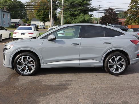 Used 2023 Audi Q4 e-tron Prestige image 9