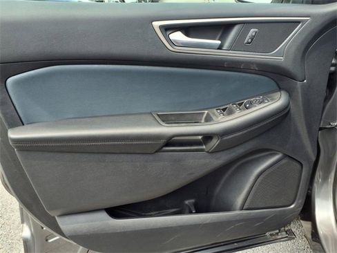 Used 2022 Ford Edge SEL w/ Sport Appearance Package image 14
