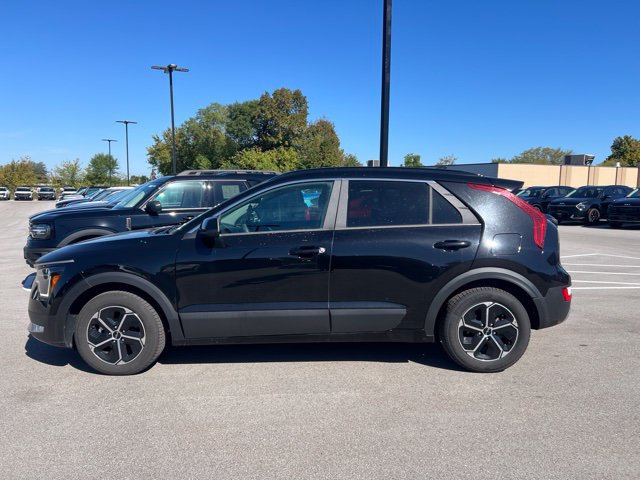 Used 2024 Kia Niro LX FWD image 6