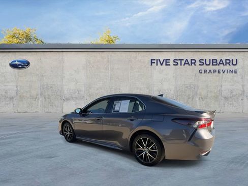 Used 2024 Toyota Camry SE image 6