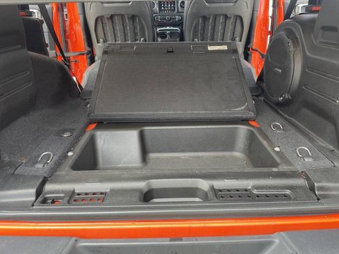 Used 2018 Jeep Wrangler Unlimited Rubicon AWD/4WD image 30