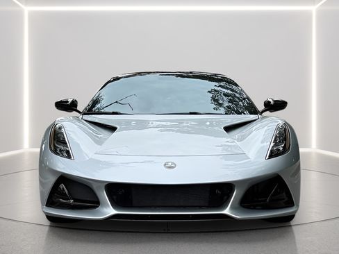 Used 2025 Lotus Emira RWD image 8