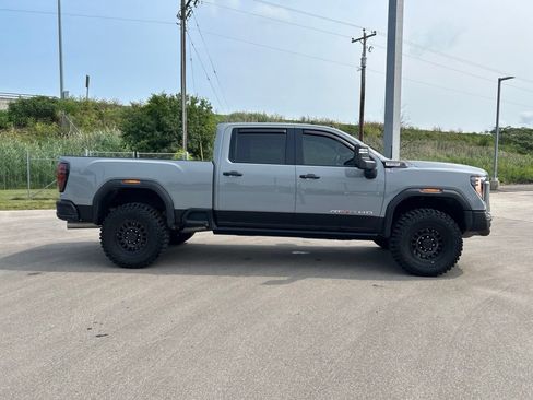 Used 2025 GMC Sierra 2500 AT4X w/ AT4X AEV Edition AWD/4WD image 5