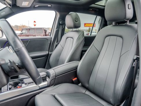 Used 2023 Mercedes-Benz EQB 350 4MATIC SUV w/ Pinnacle Package image 18