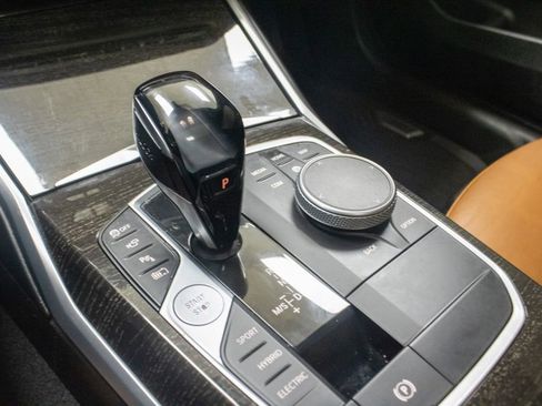 Used 2021 BMW 330e w/ Convenience Package image 23