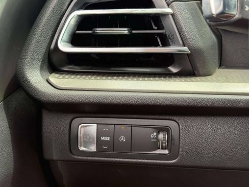 Used 2024 Chevrolet Traverse LT FWD image 22