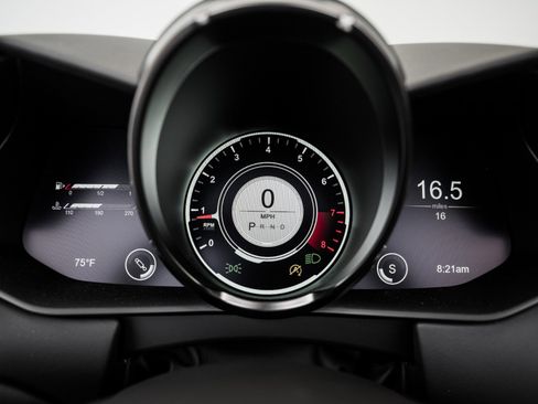 Used 2023 Aston Martin V8 Vantage Roadster image 6