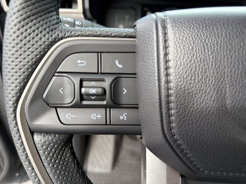 Used 2026 Toyota Tacoma SR5 AWD/4WD image 24