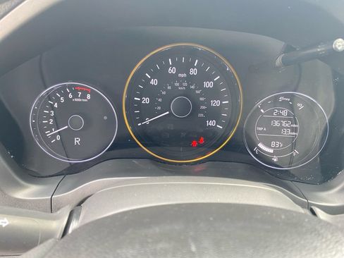 Used 2018 Honda HR-V EX image 30