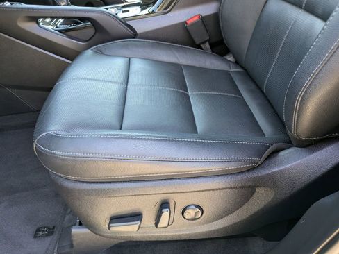 Certified 2024 Kia Telluride EX w/ EX Captain's Chair Package FWD image 22