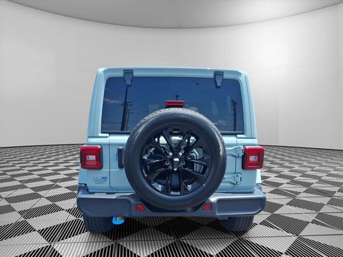 Used 2024 Jeep Wrangler Unlimited Sahara AWD/4WD image 25