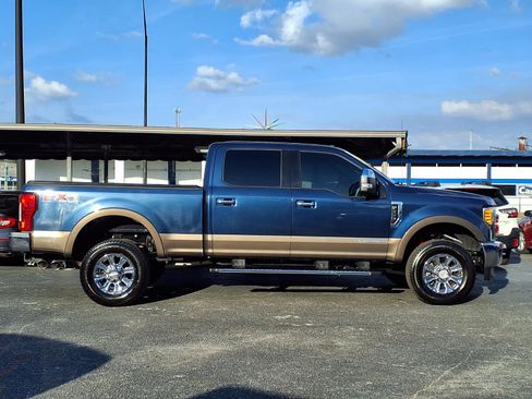 Used 2017 Ford F350 Lariat w/ Chrome Package image 29