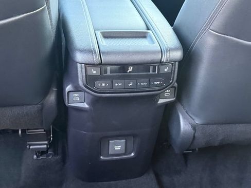 Used 2024 Toyota Grand Highlander AWD Hybrid image 32