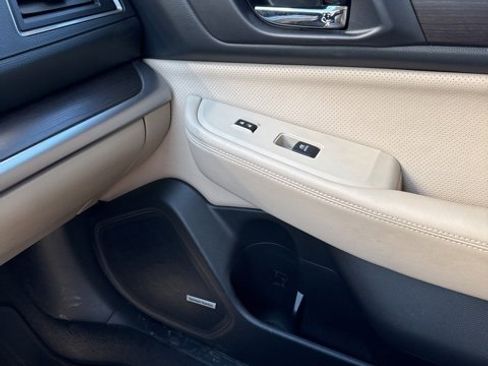 Used 2016 Subaru Legacy 3.6R Limited image 18