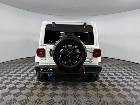 Used 2024 Jeep Wrangler Unlimited Sahara w/ Safety Group AWD/4WD image 9