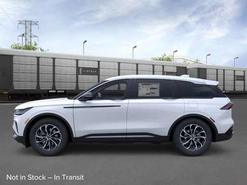 New 2026 Lincoln Nautilus Premier AWD/4WD image 3