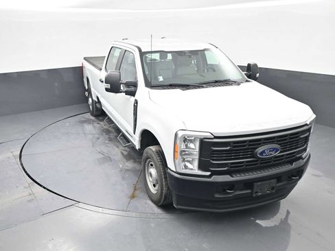 Used 2023 Ford F350 XL w/ Snow Plow Prep Package image 25