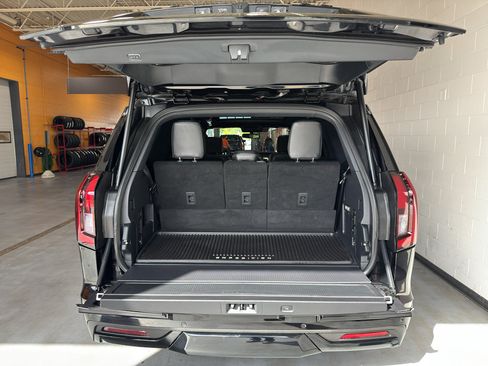Used 2025 Ford Expedition Platinum w/ Stealth Performance Package AWD/4WD image 23