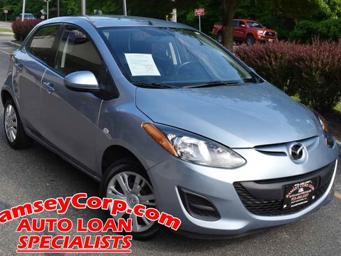 Used 2013 MAZDA MAZDA2 Sport FWD image 2