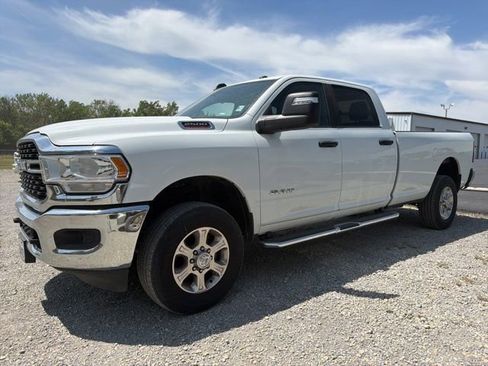 Used 2024 RAM 2500 Big Horn AWD/4WD image 2