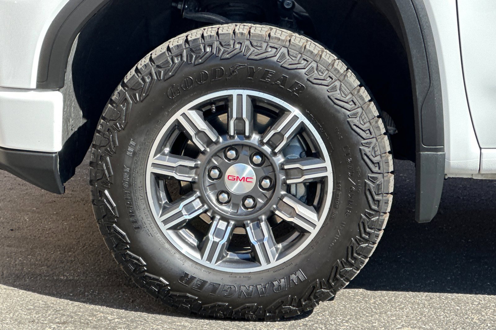 Certified 2025 GMC Sierra 1500 AT4 AWD/4WD image 26