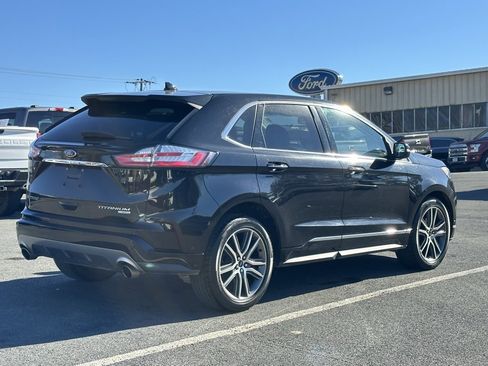 Used 2019 Ford Edge Titanium w/ Equipment Group 301A image 10