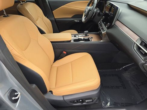 Certified 2025 Lexus RX 350 Premium w/ Convenience Package image 17