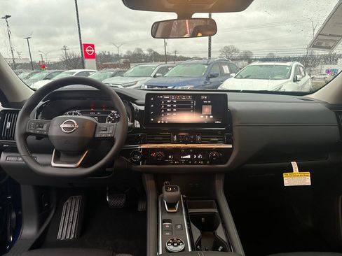 New 2026 Nissan Pathfinder SV AWD/4WD image 13