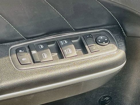 Used 2022 Dodge Charger Scat Pack w/ Plus Group RWD image 17
