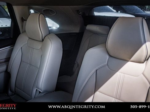 Used 2019 Acura MDX FWD w/ Advance Package image 29