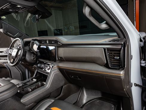 Used 2024 GMC Sierra 2500 AT4 w/ Max Trailering Package image 17