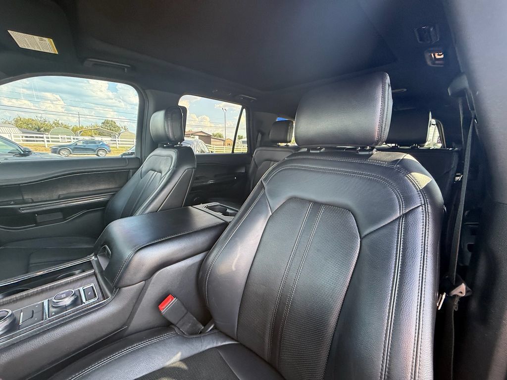 Used 2020 Ford Expedition Limited AWD/4WD image 13