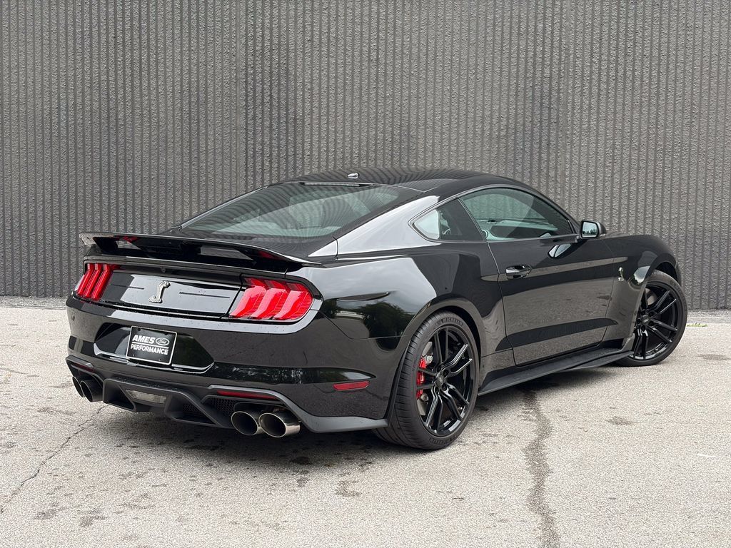 Used 2020 Ford Mustang Shelby GT500 w/ Technology Package RWD image 7