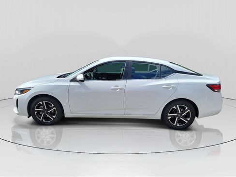 Used 2024 Nissan Sentra SV FWD image 4