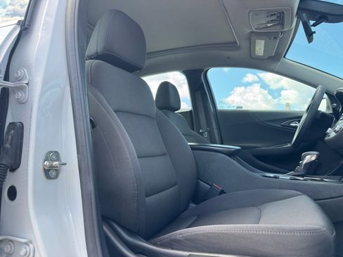 Used 2022 Chevrolet Malibu LT FWD image 20