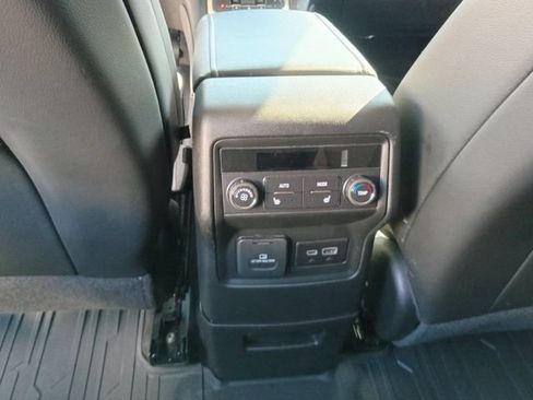 Used 2023 GMC Acadia Denali w/ Denali Ultimate Package FWD image 12
