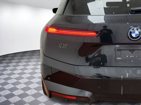 Used 2025 BMW iX M60 image 10