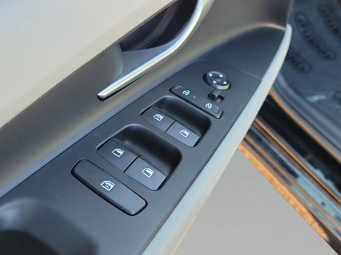 New 2026 Hyundai Elantra Limited FWD image 22