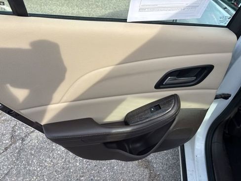 Used 2015 Chevrolet Malibu LT w/ Power Convenience Package image 12