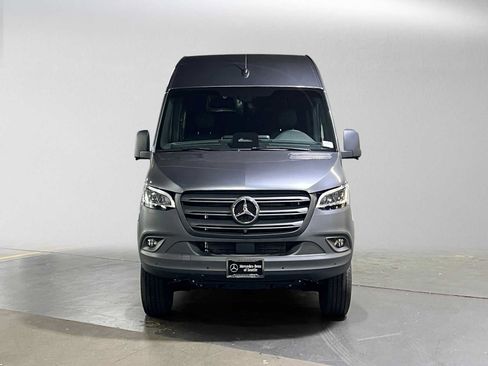 Used 2026 Mercedes-Benz Sprinter 2500 image 8