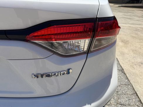 Used 2022 Toyota Corolla LE FWD image 4