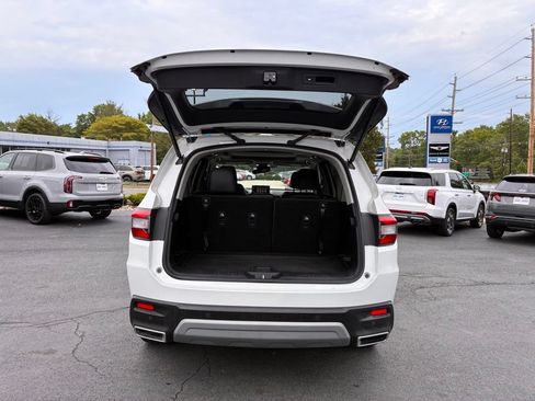 Used 2023 Honda Pilot Elite image 11